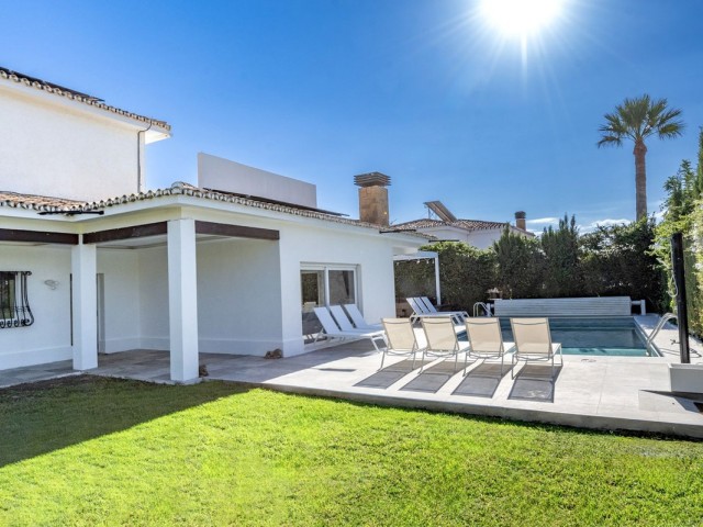 6 Bedrooms Villa in Benalmadena
