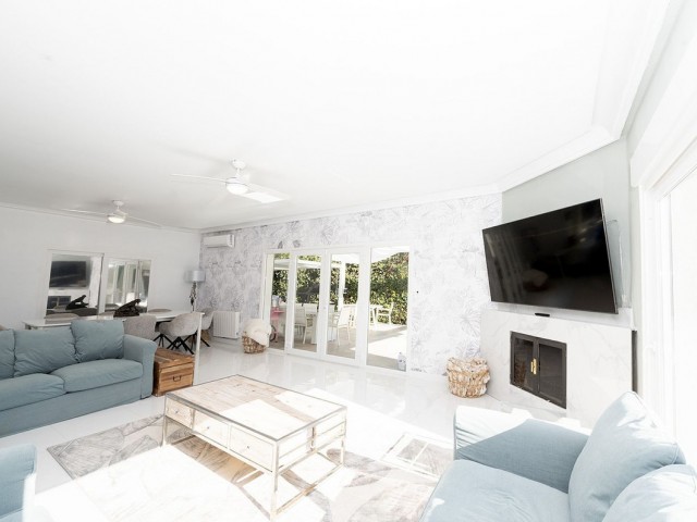 6 Bedrooms Villa in Benalmadena