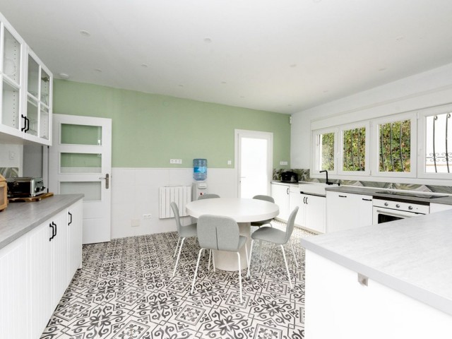6 Bedrooms Villa in Benalmadena