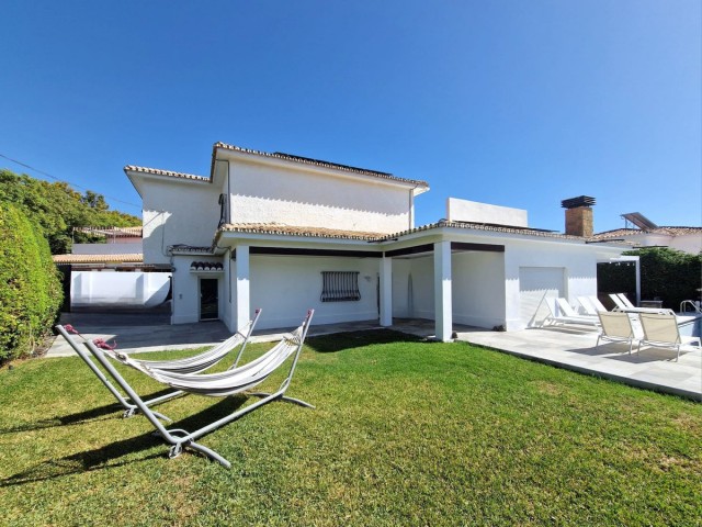 6 Makuuhuoneen Huvila Benalmadena