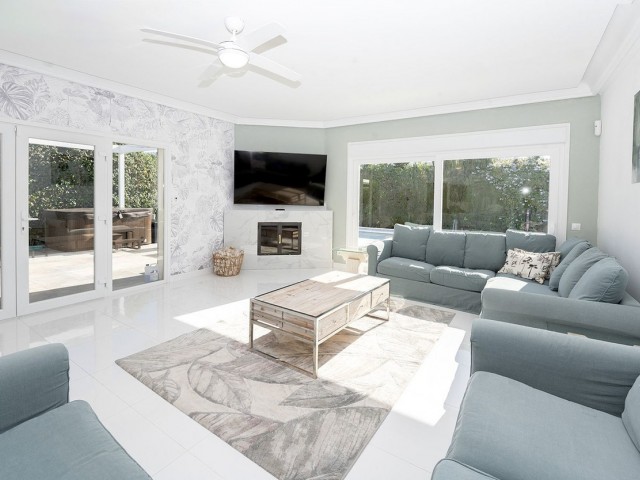 6 Makuuhuoneen Huvila Benalmadena