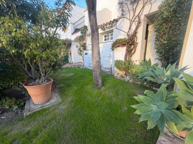 4 Schlafzimmer Reihenhaus in Estepona