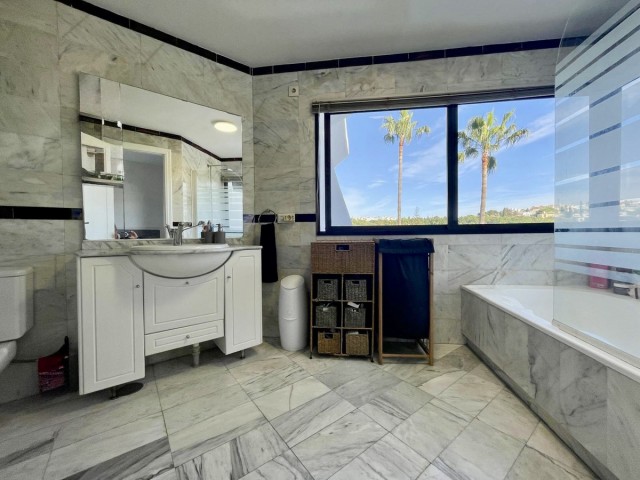 3 Bedrooms Townhouse in Benalmadena