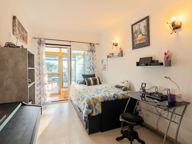 4 Bedrooms Townhouse in Estepona