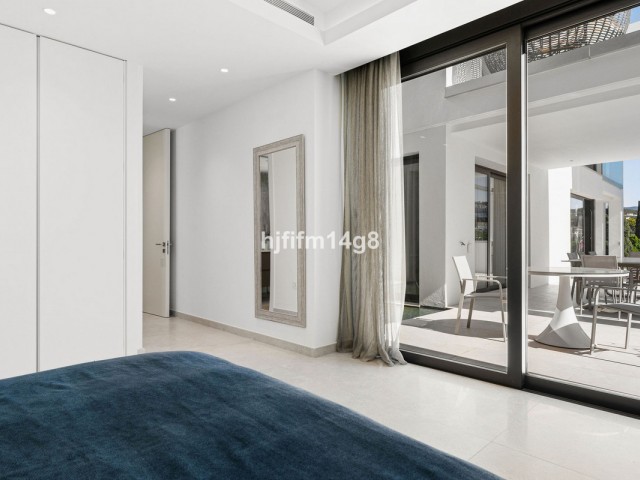 5 Bedrooms Villa in Los Flamingos