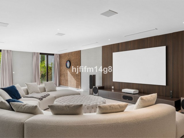 5 Bedrooms Villa in Los Flamingos