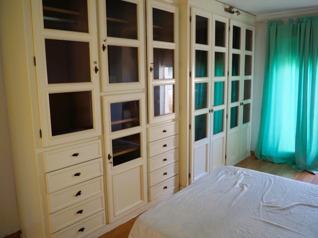 Villa con 5 Dormitorios  en Torremolinos