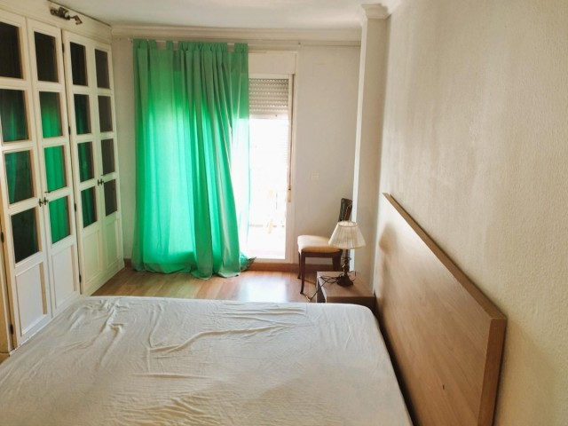 Villa con 5 Dormitorios  en Torremolinos