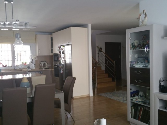 6 Bedrooms Townhouse in San Pedro de Alcántara