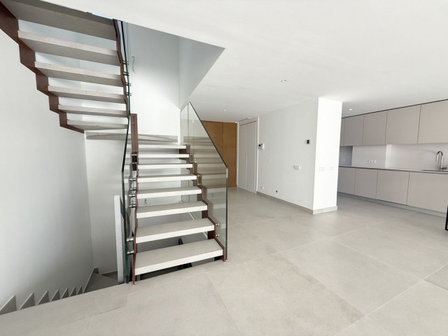 4 Makuuhuoneen Rivitalo San Pedro de Alcántara