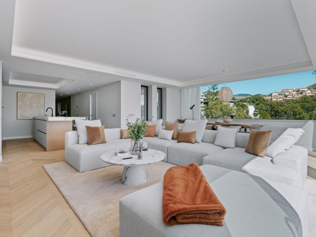 3 Bedrooms Apartment in Nueva Andalucía