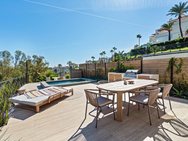 3 Bedrooms Apartment in Nueva Andalucía