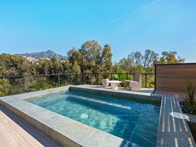 3 Bedrooms Apartment in Nueva Andalucía