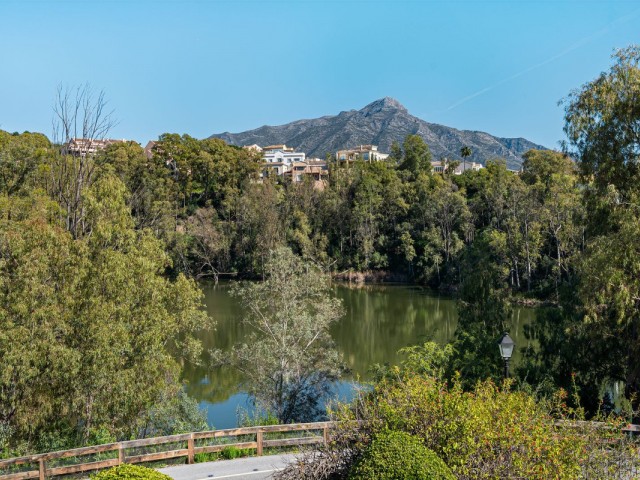 3 Bedrooms Apartment in Nueva Andalucía