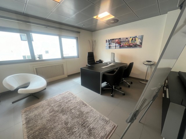 Commercial in Puerto Banús