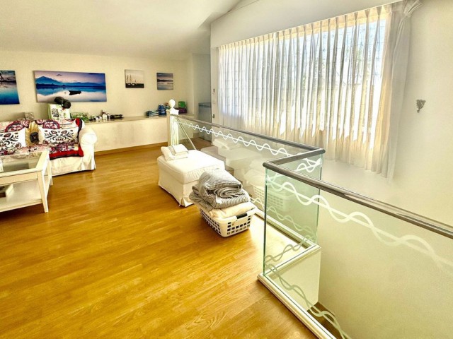 7 Bedrooms Villa in Nueva Andalucía