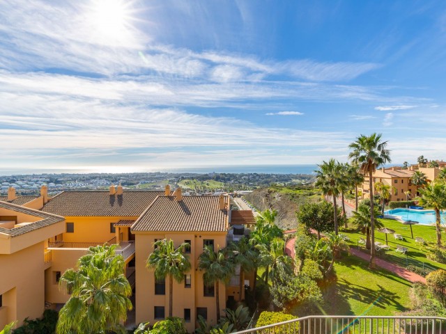 2 Bedrooms Apartment in Benahavís