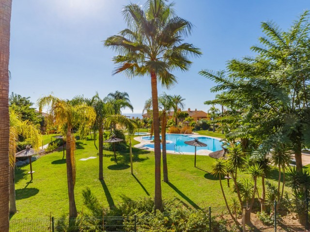 2 Bedrooms Apartment in Benahavís