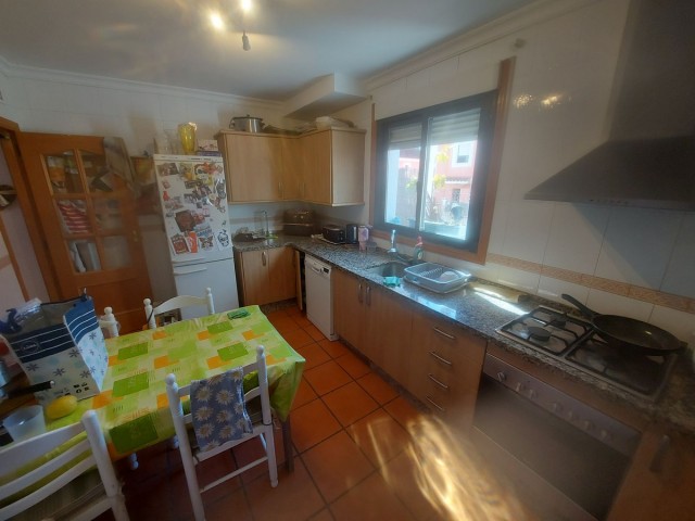 Rijtjeshuis, San Luis de Sabinillas, R5306377