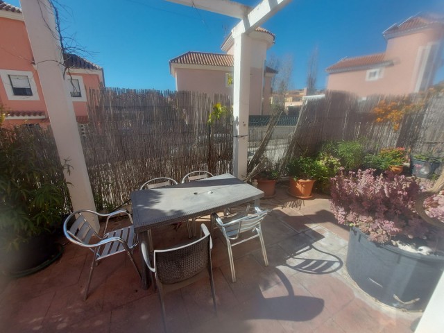 Adosado con 3 Dormitorios  en San Luis de Sabinillas