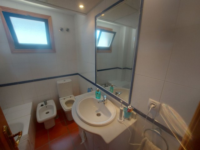 Adosado con 3 Dormitorios  en San Luis de Sabinillas