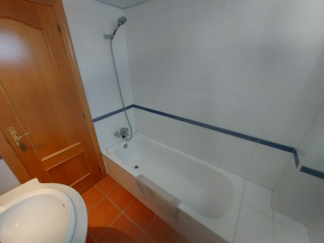 Adosado con 3 Dormitorios  en San Luis de Sabinillas