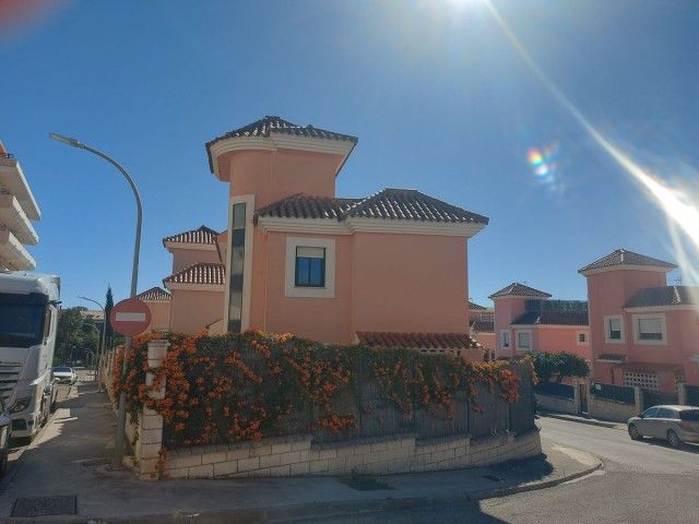 3 Schlafzimmer Reihenhaus in San Luis de Sabinillas