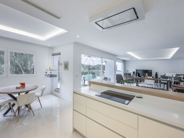 Villa con 5 Dormitorios  en Benalmadena