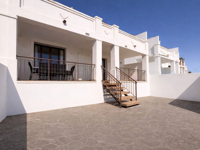 Rijtjeshuis, Casares Playa, R5309758