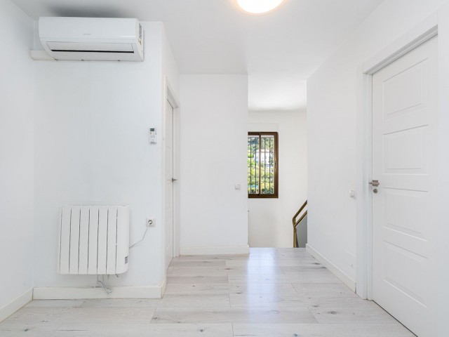 4 Bedrooms Villa in Benalmadena