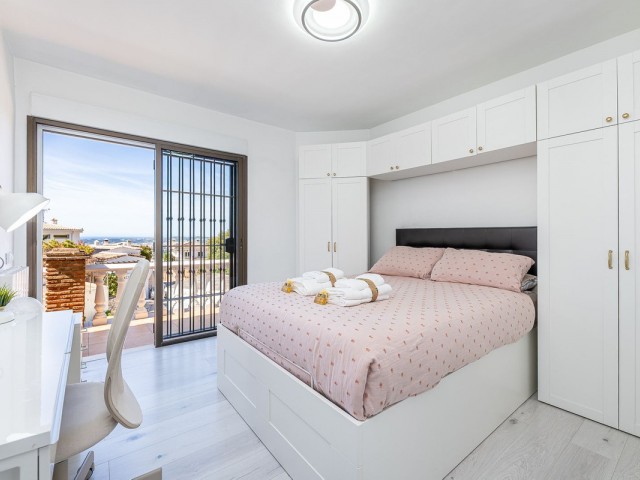 4 Bedrooms Villa in Benalmadena