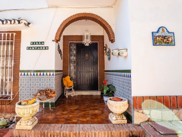 5 Bedrooms Villa in Los Pacos