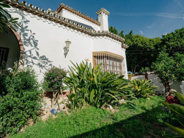 5 Bedrooms Villa in Los Pacos