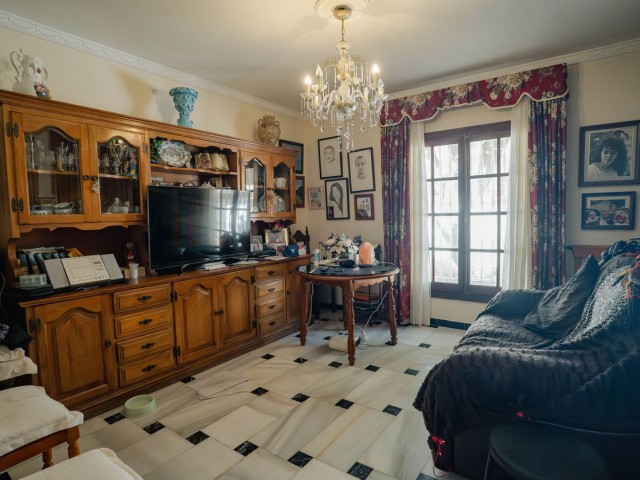5 Bedrooms Villa in Los Pacos