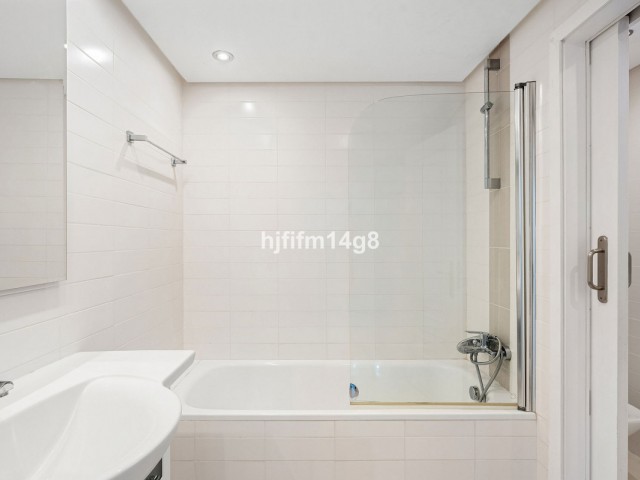 2 Bedrooms Apartment in Puerto Banús