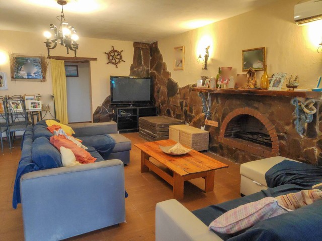 6 Makuuhuoneen Huvila Alhaurín de la Torre