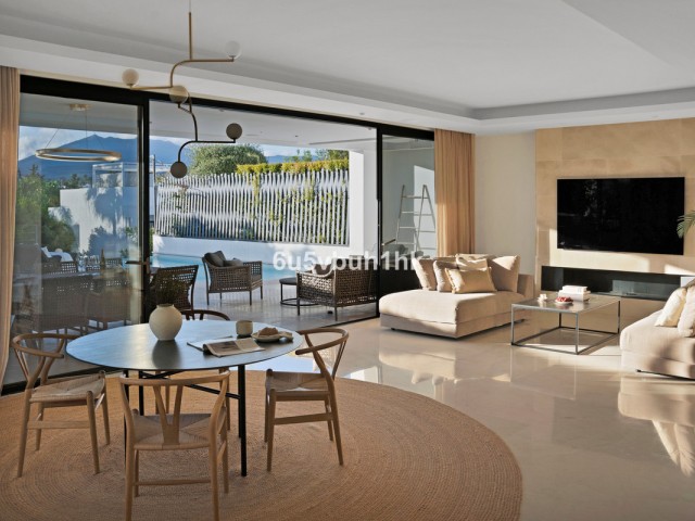 6 Bedrooms Villa in Marbella