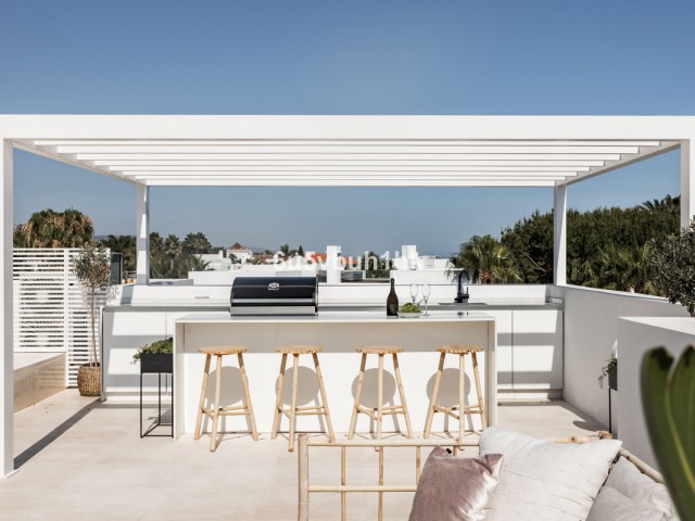 6 Bedrooms Villa in Marbella