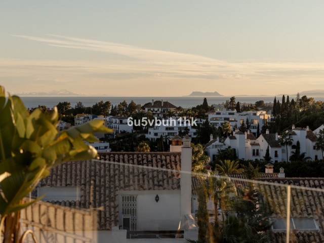 6 Bedrooms Villa in Marbella