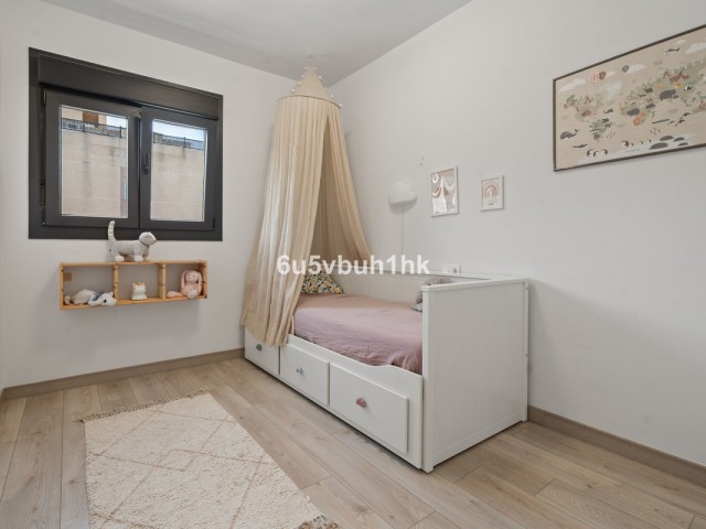 4 Soveroms Leilighet i Estepona