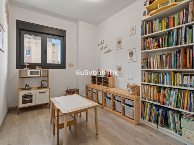 4 Soveroms Leilighet i Estepona