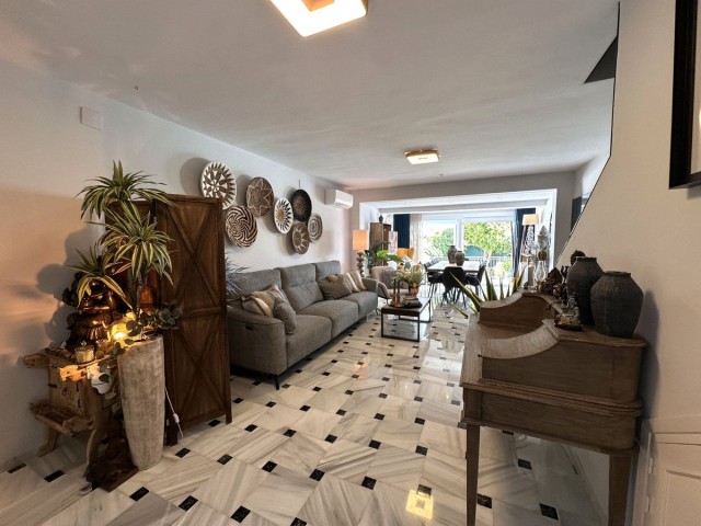 2 Bedrooms Townhouse in Benalmadena