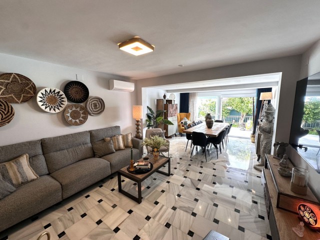 2 Bedrooms Townhouse in Benalmadena