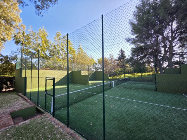 4 Bedrooms Apartment in Marbella