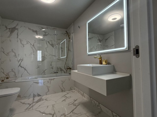 2 Bedrooms Apartment in Estepona