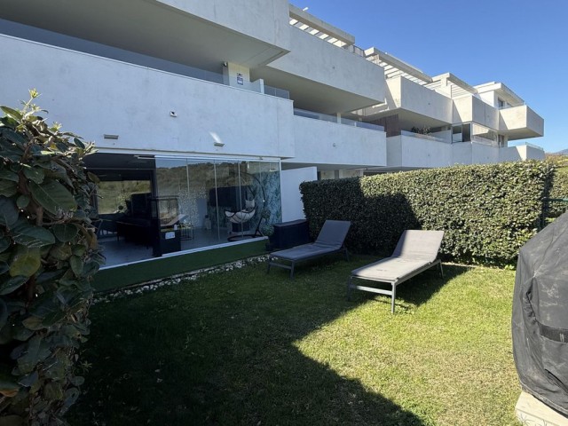 2 Bedrooms Apartment in Estepona