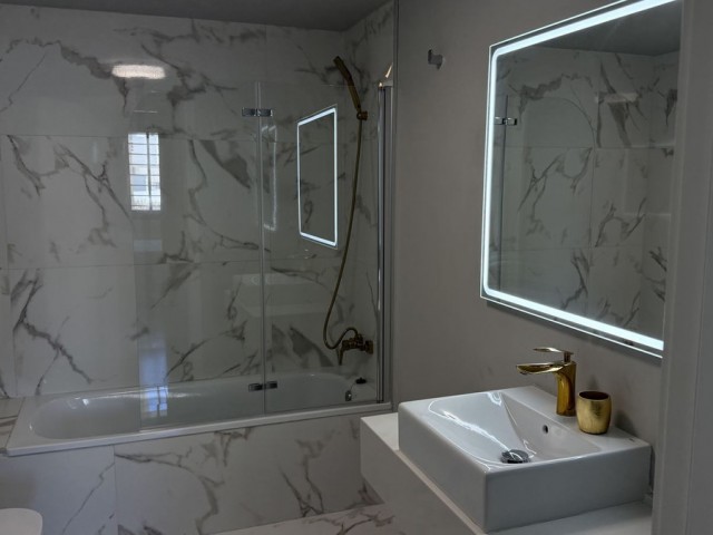 2 Bedrooms Apartment in Estepona