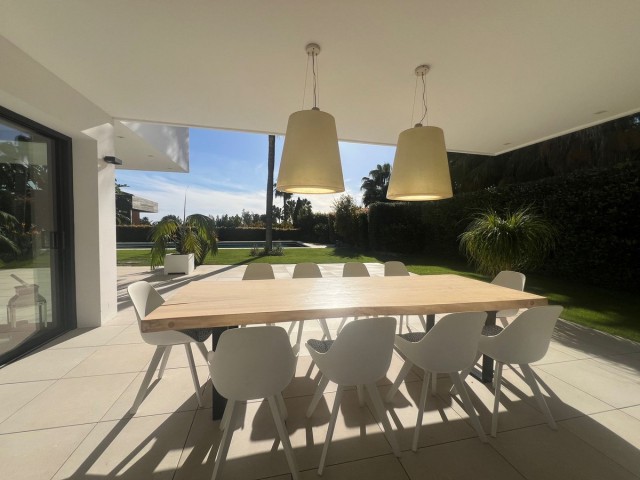 6 Makuuhuoneen Huvila Nagüeles