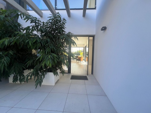 6 Makuuhuoneen Huvila Nagüeles