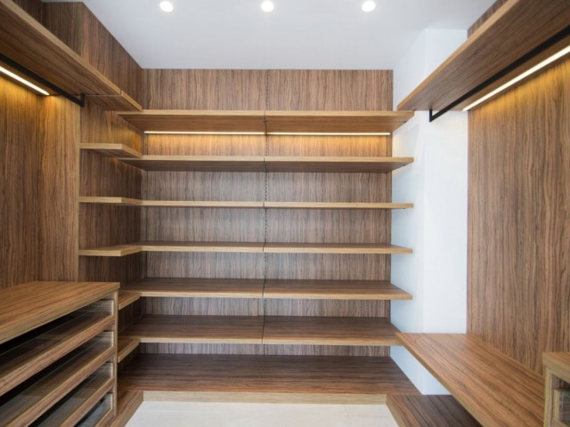 5 Bedrooms Villa in Nueva Andalucía